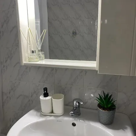 Apartment 2 Bd Floor Aprt With Acropolis View